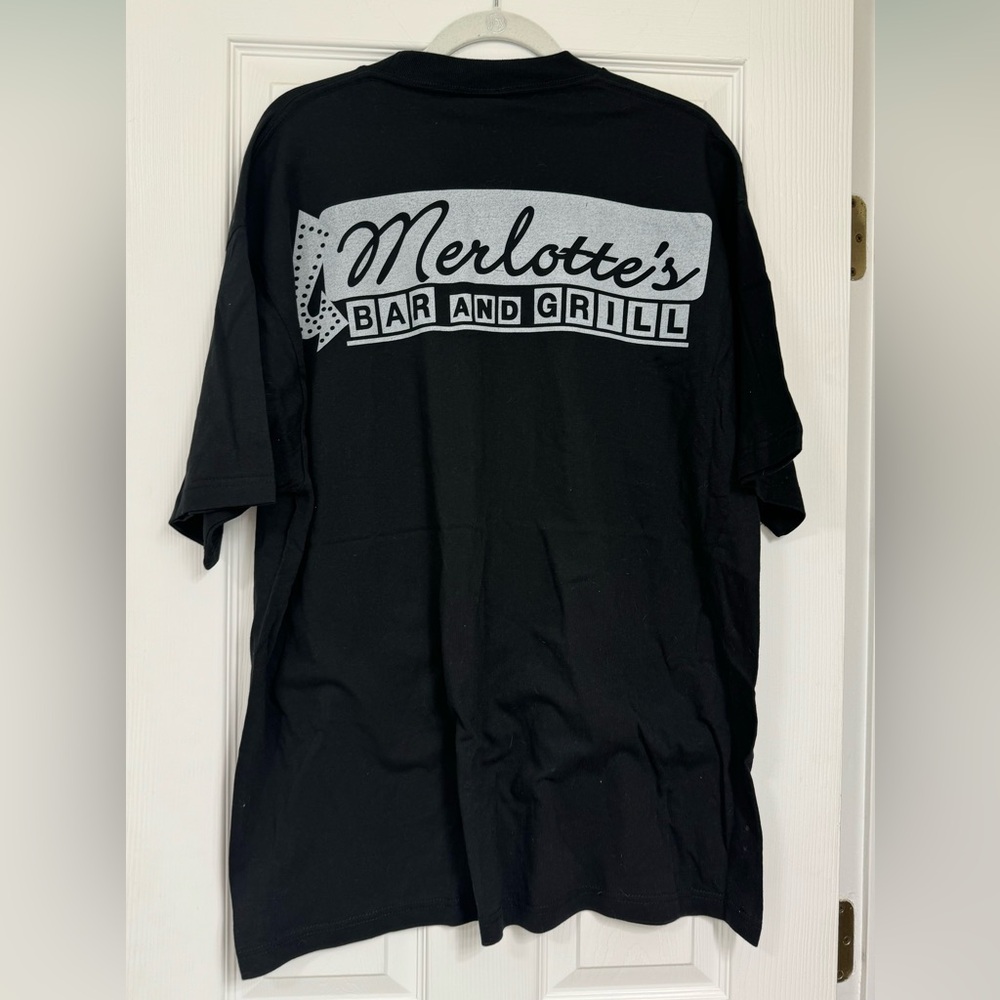 Merlotte’s Bar TShirt Size XL NWT